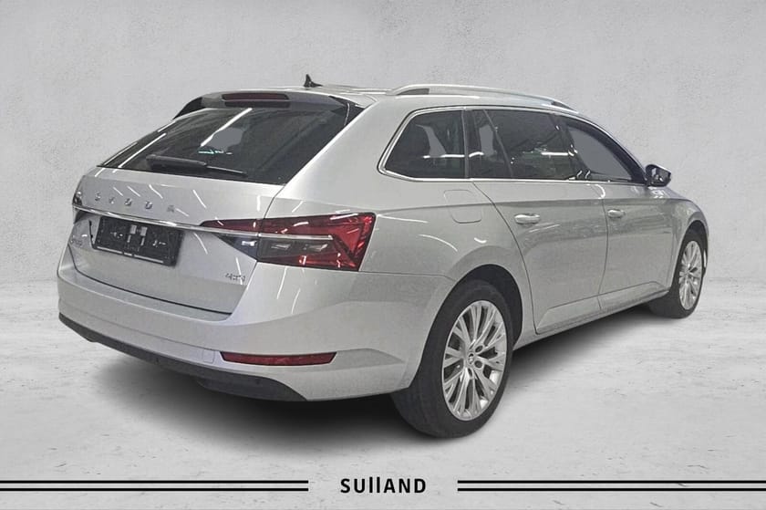 Bilde 5 av Škoda Superb Stasjonsvogn Sup3fl stv styl d200 4x4dsg7 Varmer-Krok-4x4-Navi-R.Kam