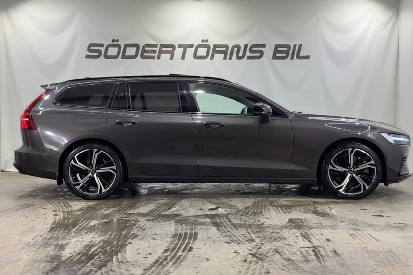 Bild 5 av Volvo V60 T6 AWD R-DESIGN+ ULTIMATE DARK DRAG 360 ORREFORS MOMSBIL