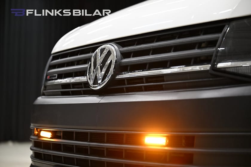Bild 4 av Volkswagen Caravelle 4Motion DSG 150HK L2 9-Sits|Drag|Värmare|EnÄgare|Moms