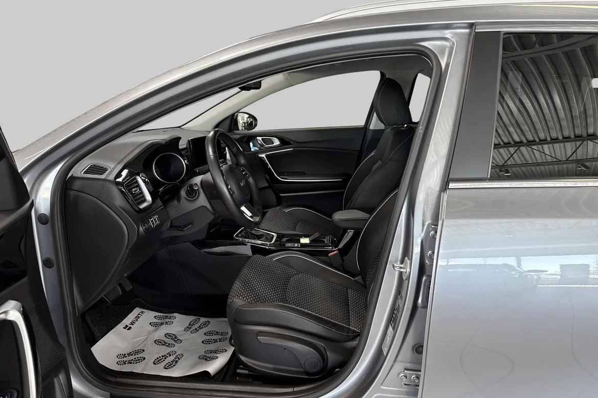 picture of a car
