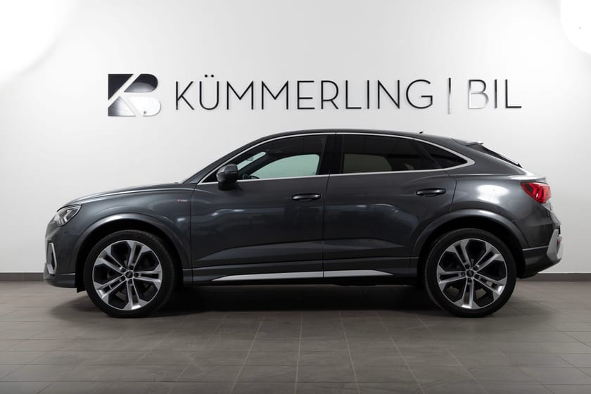 Bild 5 av Audi Q3 Sportback 45 TFSI quattro S Line Dragkrok / Cockpit