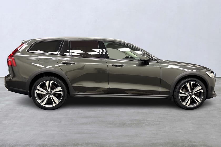 Bild 3 av Volvo V60 Cross Country B4 AWD Diesel Adv SE