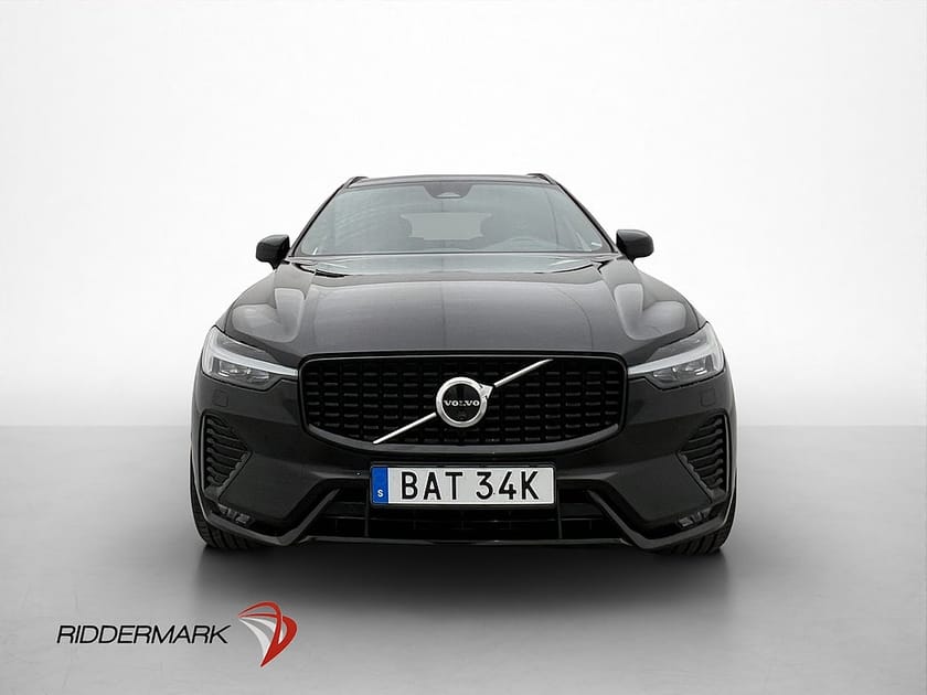 Bild 2 av Volvo XC60 B4 197hk Plus Dark Värmare H/K 360° CarPlay Drag