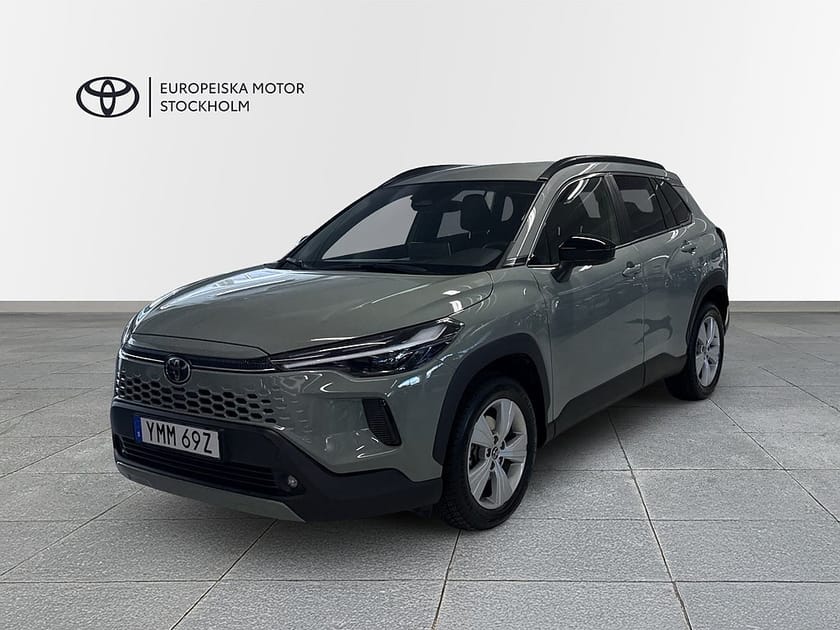 Bild 1 av Toyota Corolla Cross Hybrid AWD-i 2,0 STYLE / VINTERHJUL