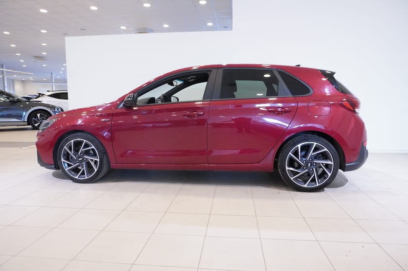Bild 5 av Hyundai i30 1.5 T-GDi DCT MHEV N Line 160hk, Backkamera, Rattvärme, Stolsvärme