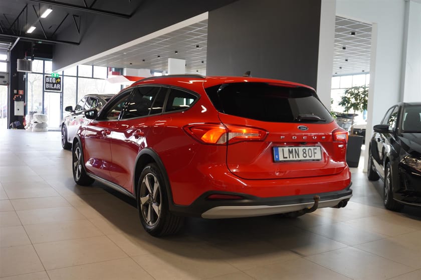 Bild 5 av Ford Focus Active Kombi 1.0 EcoBoost Hybrid Manuell, 125hk Backkamera Adaptiv Farthållare Rattvärme