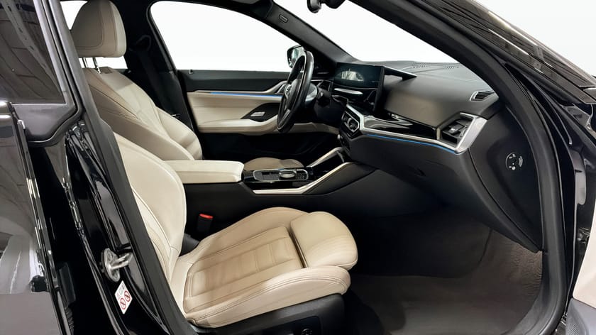 Bild 3 av BMW i4 M50 xDrive Gran Coupé Supercharged Taklucka H/K Ljud Dragkrok