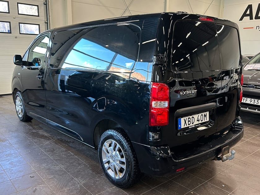 Bild 4 av Peugeot Expert Utökad Last L2 Pro+ 2.0 BlueHDi AUT Kamera/Värmare/Drag/Carplay