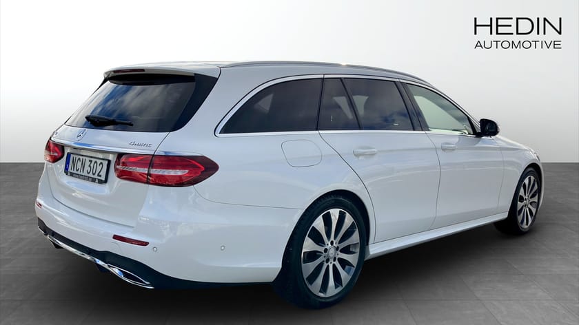Bild 2 av Mercedes-Benz E 220 T d 4MATIC KOMBI