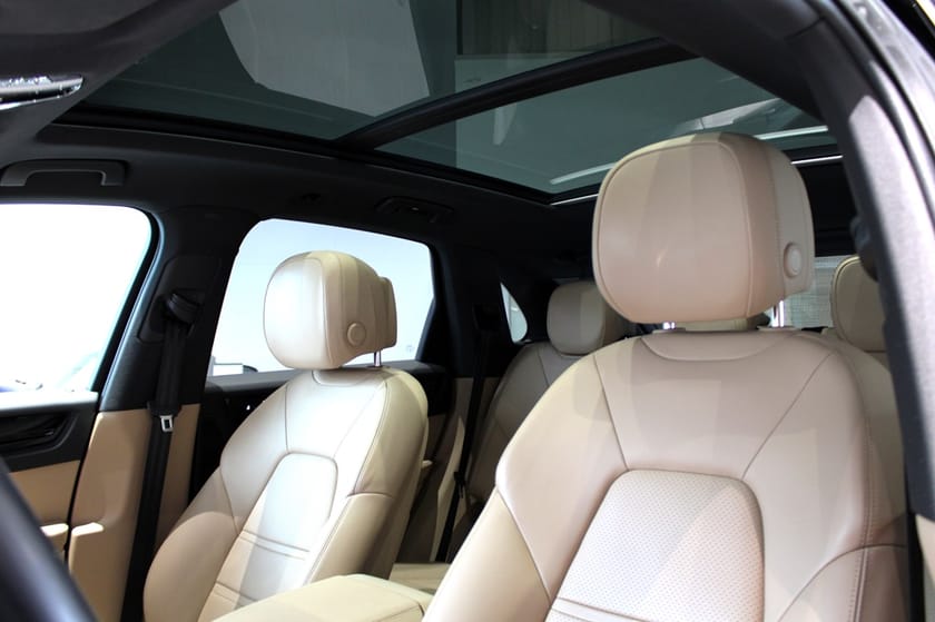 Bild 4 av Porsche Cayenne E-Hybrid 