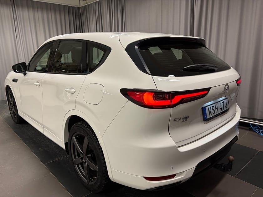 Bild 3 av Mazda CX-60 PHEV Homura AWD 327hk Drag Pano Elstol