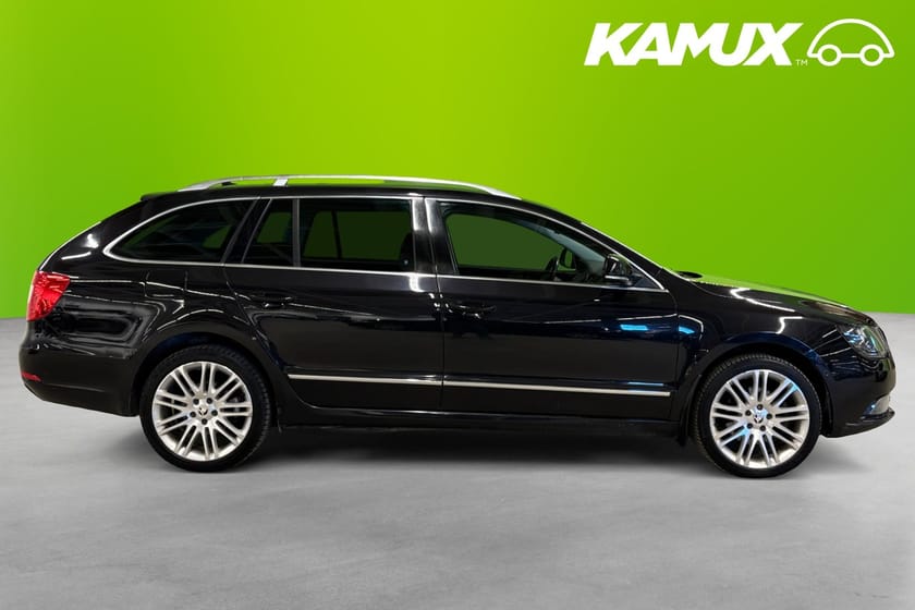 Bild 2 av Škoda Superb Kombi 2.0 TDI 4x4 DSG Elegance Drag Värmare Navi