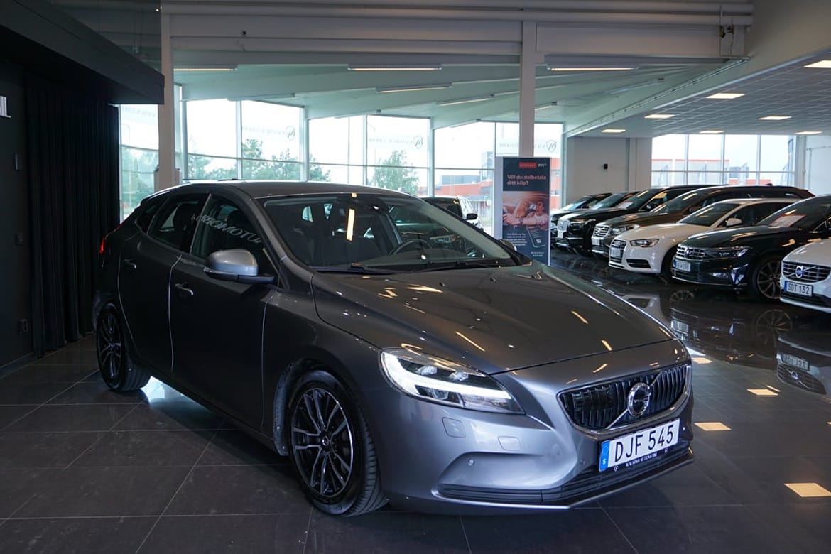 Volvo V40 2017 - miniatyr 2