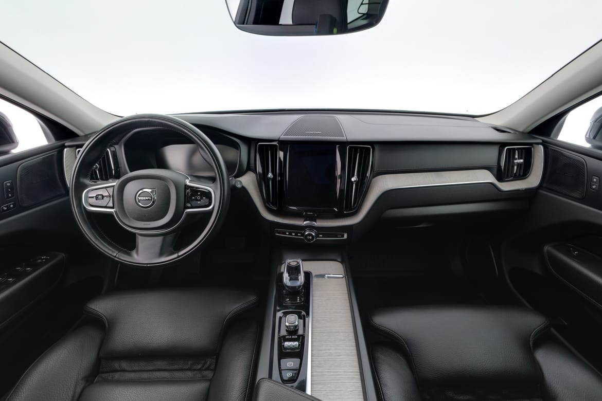 Volvo XC60 2021 - miniatyr 7
