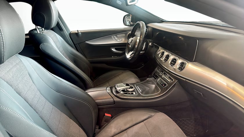 Bild 3 av Mercedes-Benz E 220 T d Navigation | Backkamera | AMG NIGHT