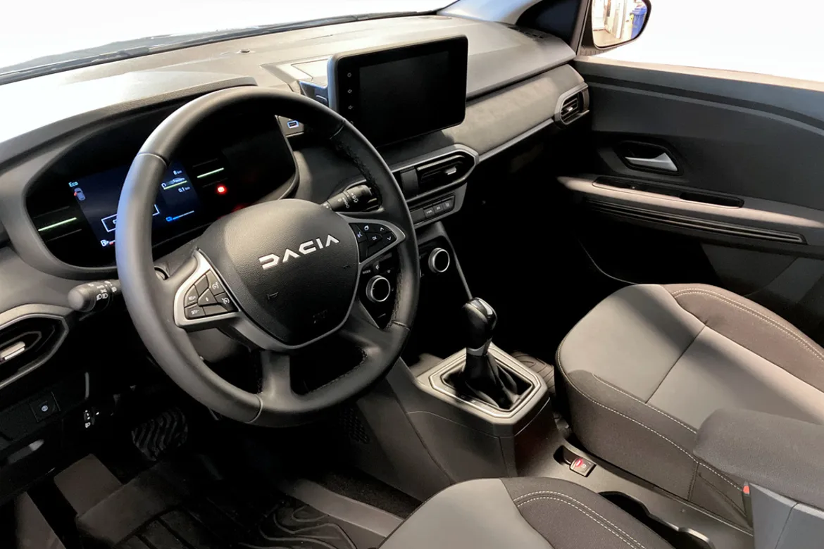 Dacia Jogger 7-sätes HYBRID 140