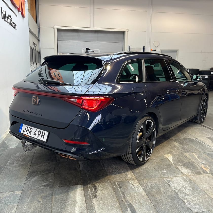 Bild 4 av CUPRA Leon Sportstourer e-Hybrid Värmare Navi Drag Leasebar!