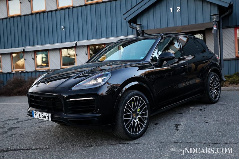 Bild 1 av Porsche Cayenne E-Hybrid 21" Bose Pano Drag Se Spec!
