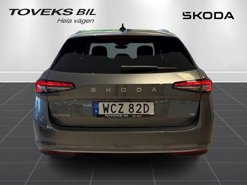 Bild 4 av Škoda Superb iV Kombi COMBI L&K 1,5 TSI 204 HK 6 VXL DSG