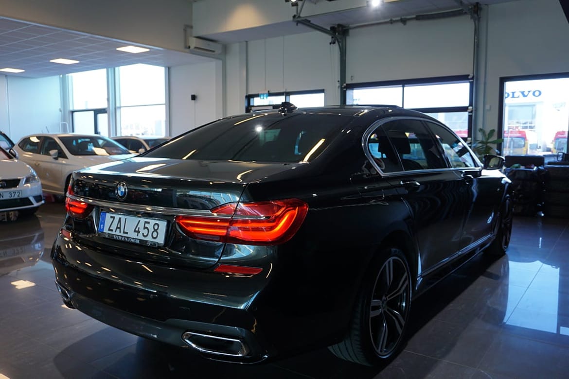 BMW 7-serie 2018 - miniatyr 7
