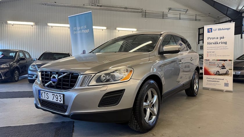 Bild 4 av Volvo XC60 D5 AWD Geartronic, 205hk Summum, Drag **Nyservad**