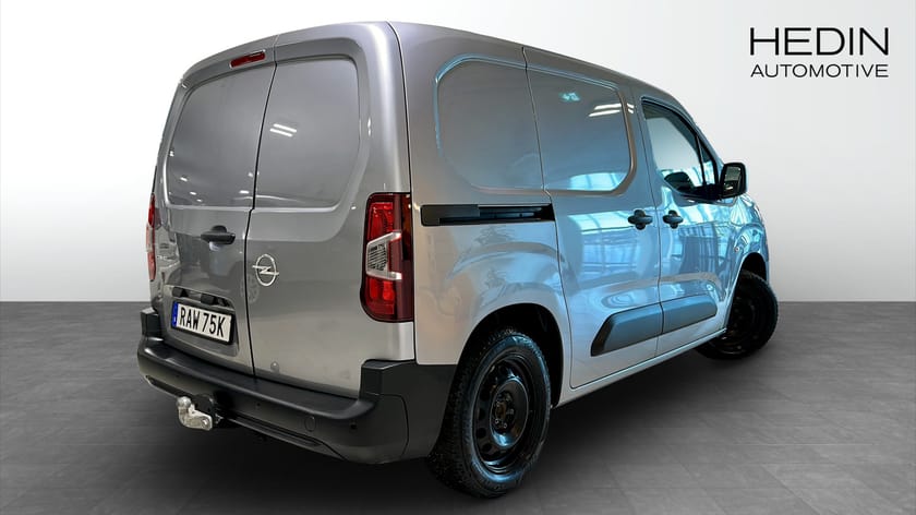 Bild 2 av Opel Combo Cargo L1H2 1.5 BlueHDi EAT 131hk Värmare Drag
