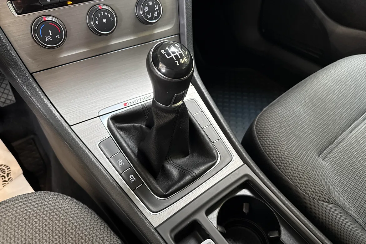 picture of a car