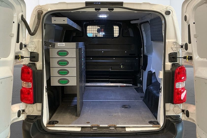 Bild 5 av Toyota Proace 1.5 D-4D 3-sits Drag Inredd Delläder Kamera Värmare