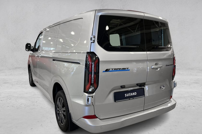 Bilde 3 av Ford E-Transit Custom 320 320S Hengerfeste 2300kg 3-Seter Navi 305km (WLTP) Demo