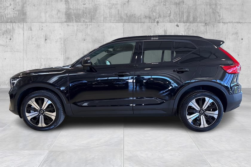 Bilde 2 av Volvo XC40 Recharge FWD Plus Varmepumpe/Ryggekamera/ACC/Navi ++