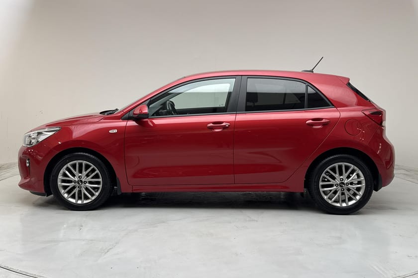 Bild 2 av Kia Rio 1.0 T-GDi (120hk) Backkamera
