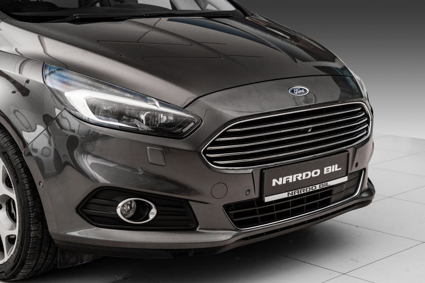 Bilde 2 av Ford S-MAX 2,0 AWD TDCi 140hk/Krok/Ryggekamera/7-seter