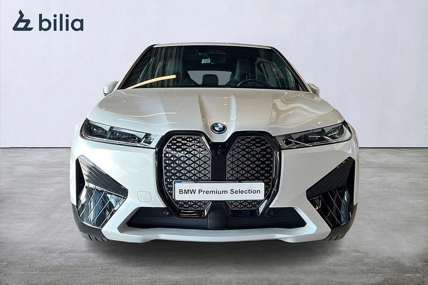 Bild 5 av BMW iX xDrive40 Comfort/Sportpaket/Drag/H/K
