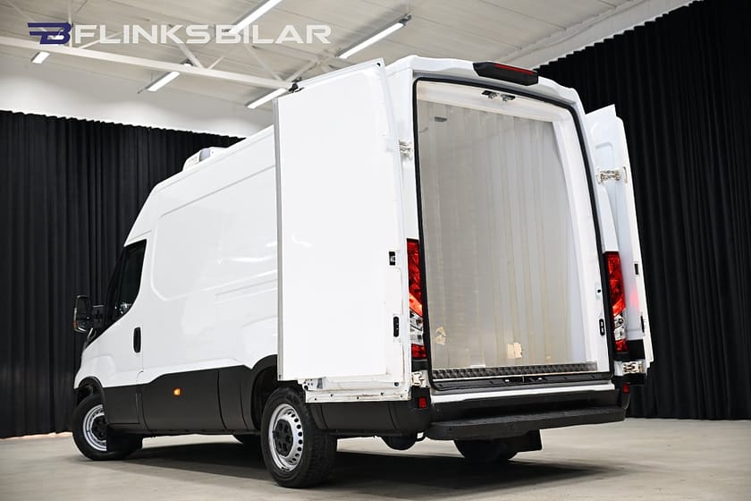 Bild 5 av Iveco Daily 35-140 Van 2.3 JTD 136HK Automat|Kylbil|Nattkyla|EnÄgare|Leasbar