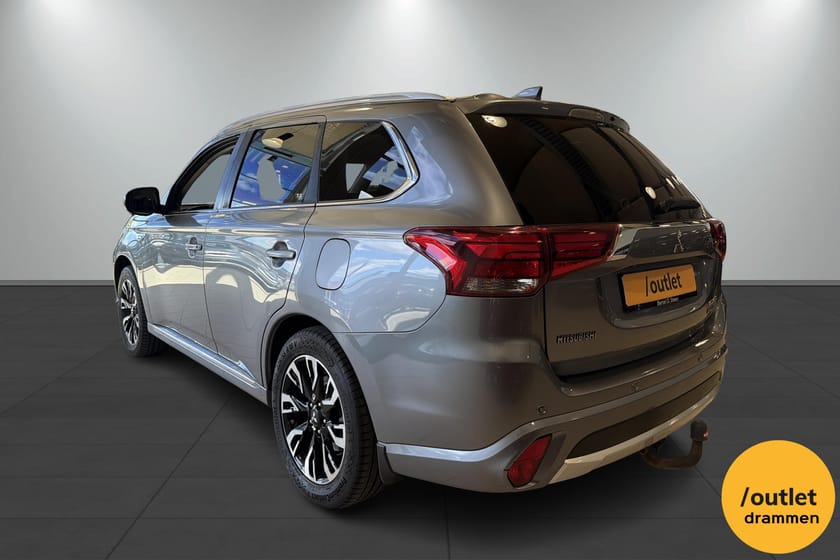 Bilde 3 av Mitsubishi Outlander PHEV Instyle + / Skinn / Rockford /