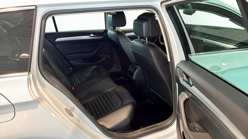 Bild 5 av Volkswagen Passat Sportscombi GT-LINE, Dragkrok, Nyservad