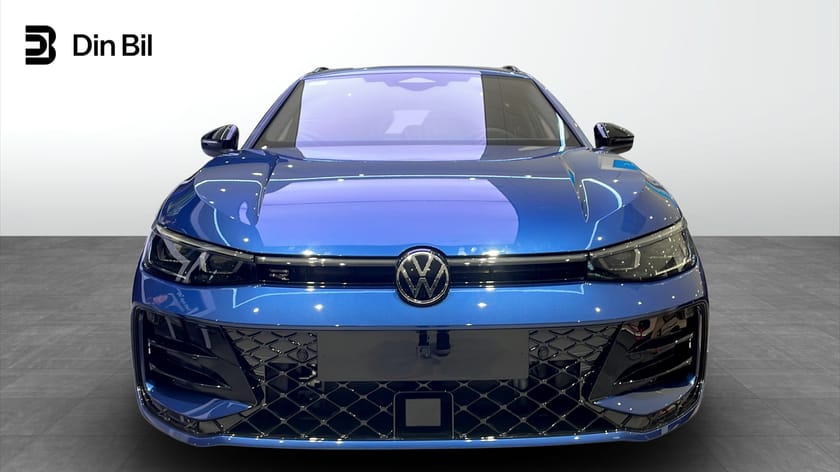 Bild 4 av Volkswagen Passat Variant eHybrid Laddhybrid R-Line Drag P-Värm H/K Pano