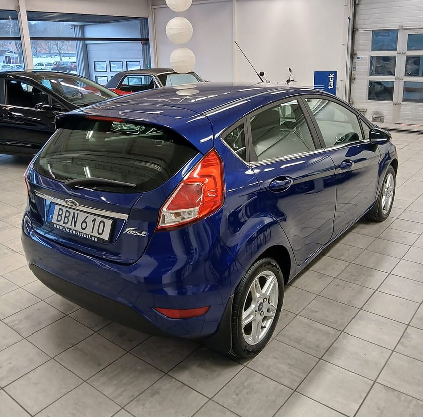 Bild 4 av Ford Fiesta Titanium 1.0 80hk Kamremsbytt Låg skatt S&V-hjul