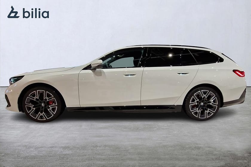 Bild 3 av BMW i5 xDrive40 Touring M Sport Pro/H/K/Adaptiv farthållare