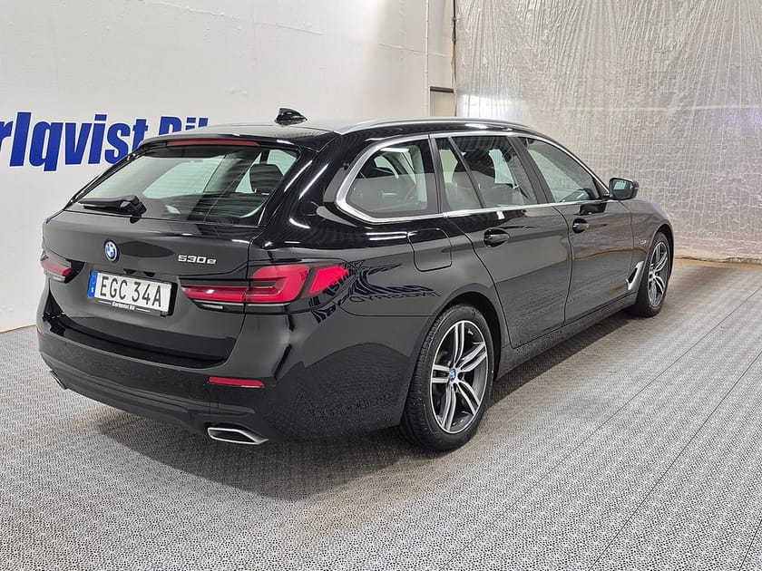 Bild 4 av BMW 530e Touring Plug in 292HK Läder