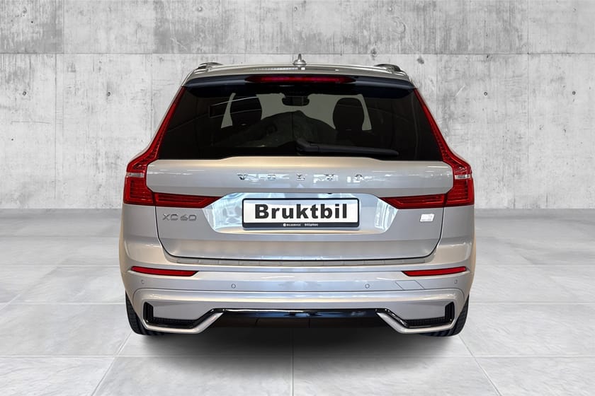 Bilde 4 av Volvo XC60 T6II R-Design/78 km wltp/Luft/Krok/Pano/360/HeadUp/H&K