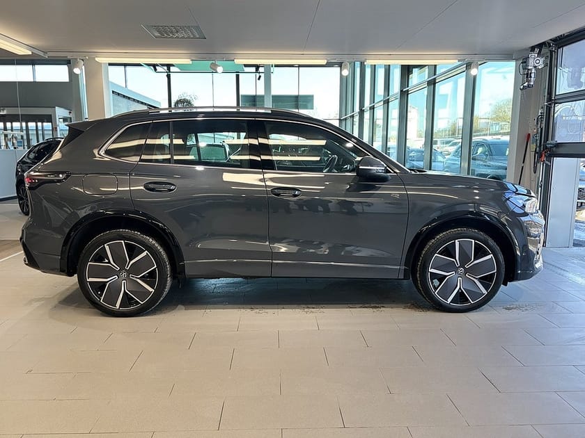Bild 4 av Volkswagen Tiguan eHybrid R-Line-Edition SNABB LEV 4395kr/mån