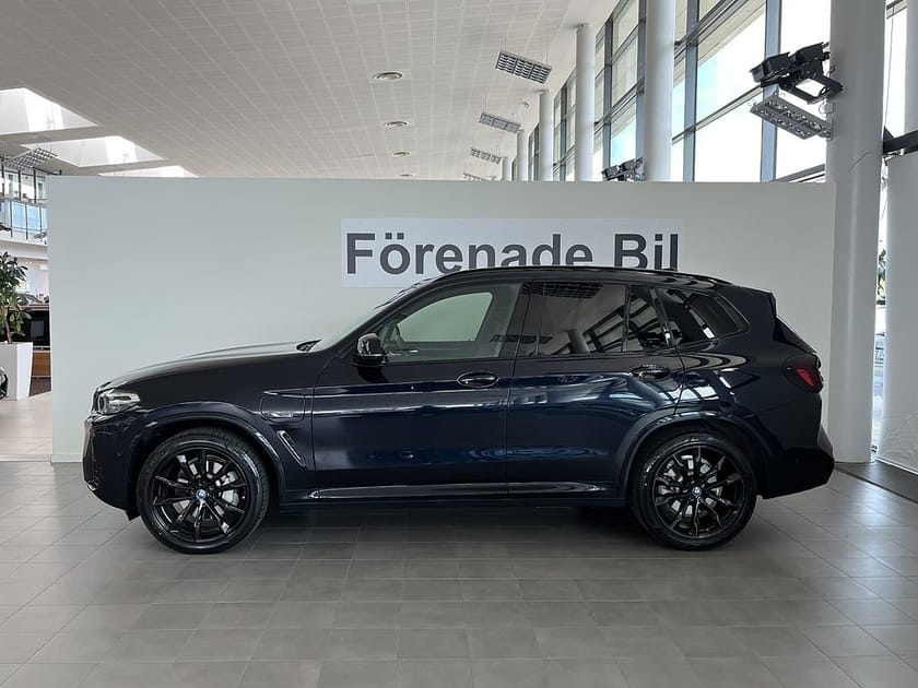 Bild 3 av BMW X3 xDrive30e M Sport HiFi Rattvärme Drag Park Assist