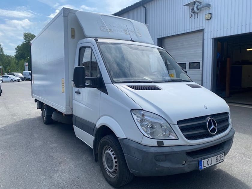 Bild 2 av Mercedes-Benz Sprinter 316 CDI Chassi Cab skåp och bakgavellyft