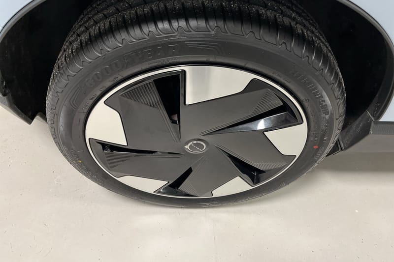 Volvo EX30 Single Motor Extended Range