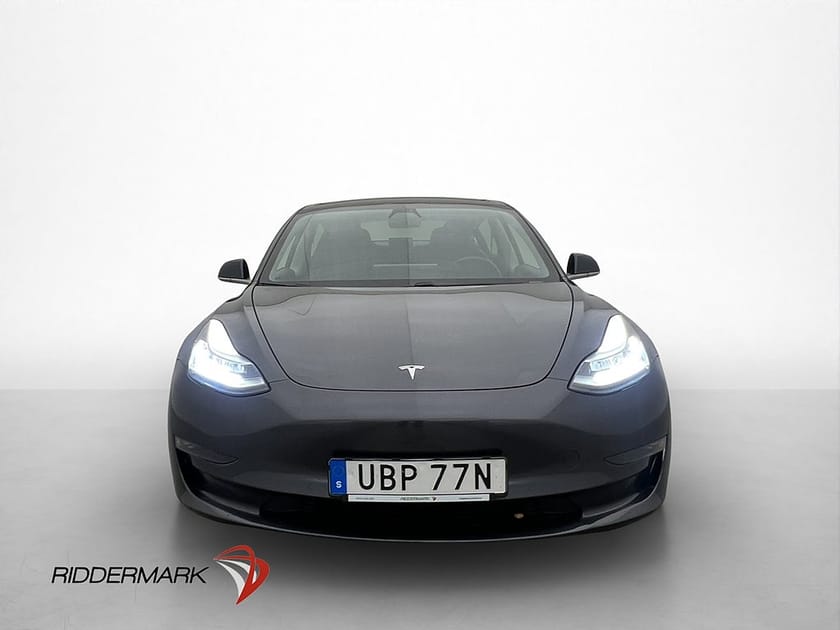 Bild 3 av Tesla Model 3 Long Range AWD 440hk Autopilot Kamera Sv-Såld