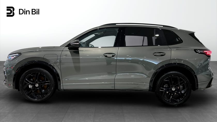 Bild 2 av Volkswagen Tiguan eHybrid R-Line Black DSG Drag/Panorama