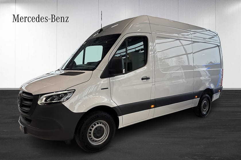 Bild 2 av Mercedes-Benz eSprinter 414 81 kWh PRO A2 drag värmare LED lagerbil