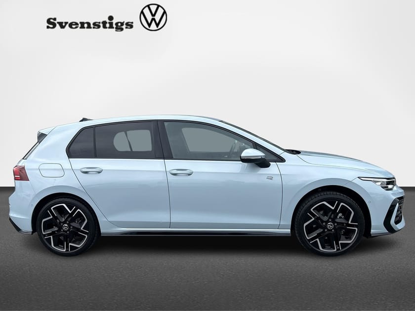 Bild 3 av Volkswagen Golf R-LINE 1.5 eTSI 150HK Adapt.farth. Backkamera