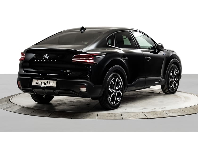 Bilde 4 av Citroën ë-C4 X Shine pack, luke, Arkamys HiFi m/sub